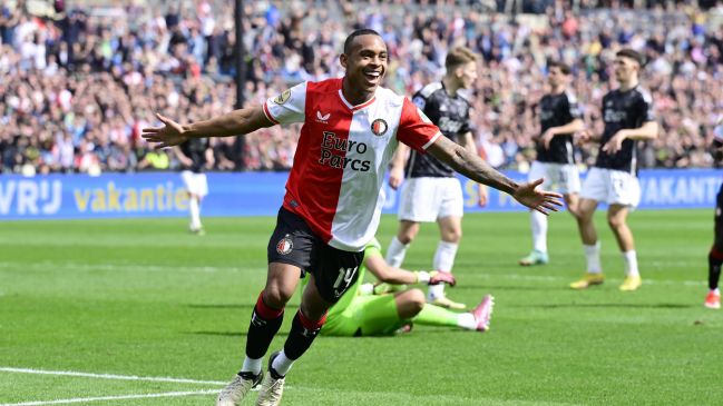 Feyenoord aplastó al Ajax en el clásico neerlandés