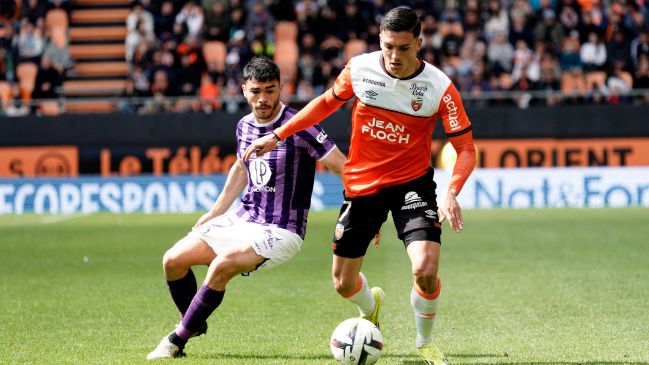 Toulouse de Gabriel Suazo remontó ante el Lorient y se quedó con la victoria