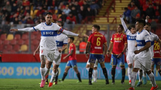 Universidad Católica aprovechó el hombre de más y se quedó con la victoria ante Unión Española