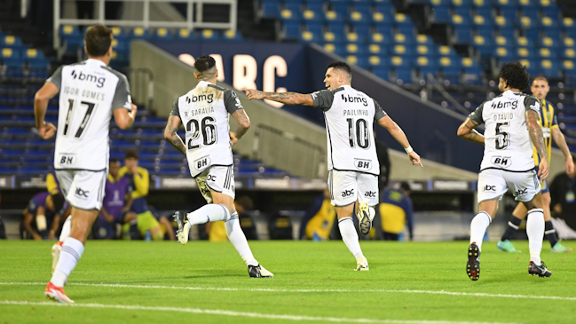 Atlético Mineiro venció a Rosario Central y abrochó su clasificación a octavos de final