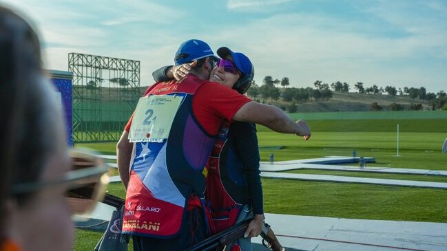 Francisca Crovetto y Héctor Flores ganaron la Copa del Mundo de Tiro Skeet