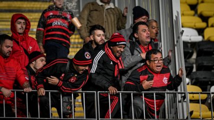 Hinchas de Flamengo increparon a varios jugadores en la previa de un entrenamiento