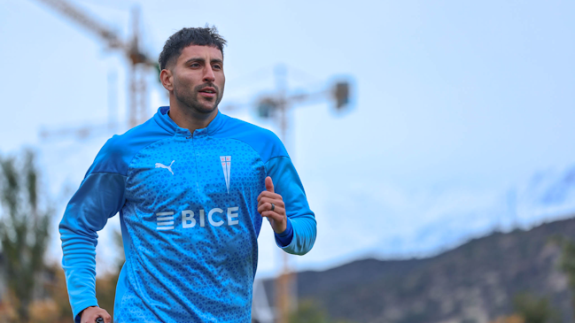 U. Católica recibió la visita de Guillermo Maripán en su entrenamiento de este viernes