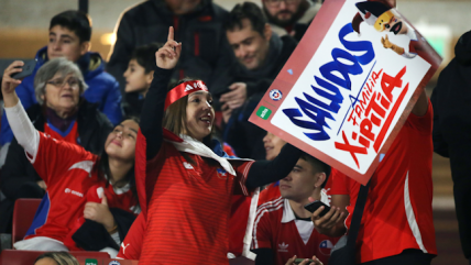 Los hinchas de La Roja repletan el Estadio Nacional para el amistoso de esta noche