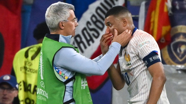 La IMPORTANTE DECISIÓN de Kylian Mbappé tras fracturarse la nariz en la Eurocopa