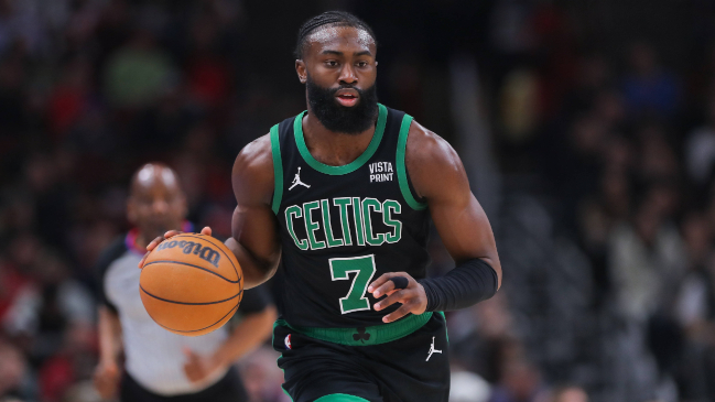 Estrella de los Boston Celtics destaca por su exitoso historial académico