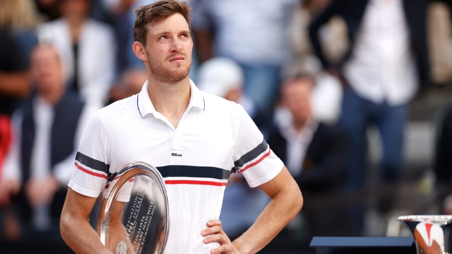 Nicolás Jarry sube en el ranking ATP y se mantuvo dentro del Top 20