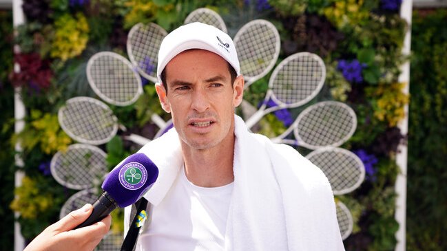 Andy Murray fue despedido de Wimbledon de pie y entre lágrimas en un lindo homenaje