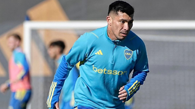 Gary Medel recibió el cariño de los pequeños fanáticos de Boca Juniors