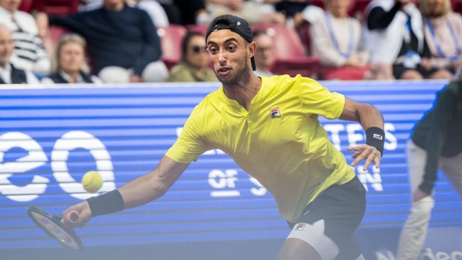 Argentino Thiago Tirante sobrevivió a un duro partido y se mantiene como el único sudamericano en carrera en Bastad