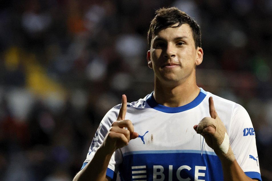 Delantero: Delantero: