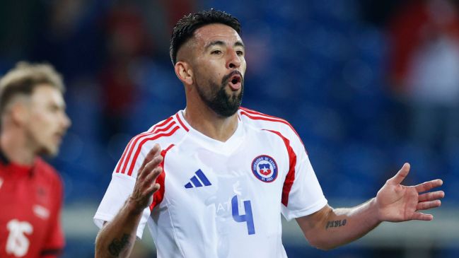 En Colo Colo detallaron las complicaciones que existen para fichar a Mauricio Isla