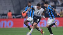 Gremio de Alexander Aravena empató de visita con Corinthians en el Brasileirao