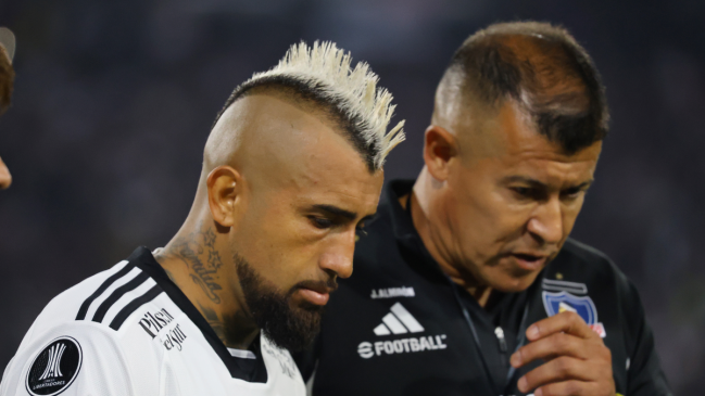 Jorge Almirón confirma que la baja de Arturo Vidal será "un poquito más prolongada"