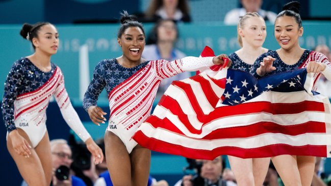 Simone Biles impulsó a Estados Unidos a la medalla de oro en la gimnasia artística de París 2024