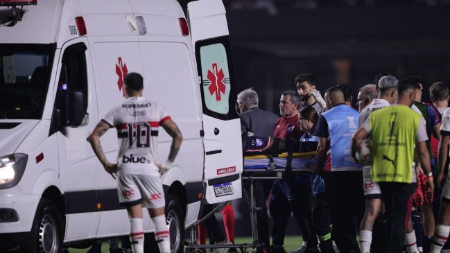 ¡Preocupación total! Jugador se desplomó en cancha en el Sao Paulo vs Nacional por Copa Libertadores