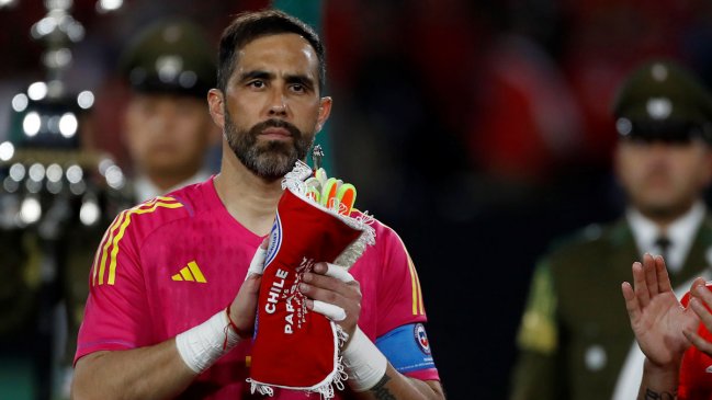 ¡Gracias por tanto capitán! Claudio Bravo anunció su retiro del fútbol