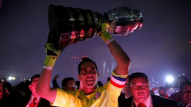 Los grandes hitos de Claudio Bravo tras 23 años de una exitosa carrera