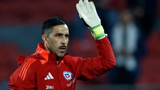 Adelantan que Claudio Bravo será homenajeado en el partido Chile vs Bolivia