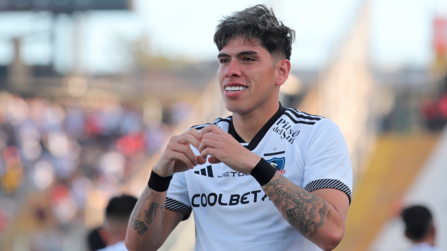 Colo Colo se abre a negociar por Carlos Palacios a fines de este año