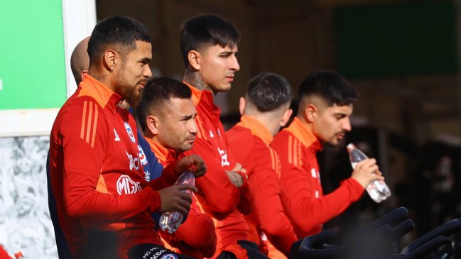 Gareca suma preocupaciones en La Roja con dos piezas clave en duda para el duelo con Argentina