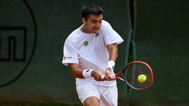 Tomás Barrios perdió en extenso partido y se despidió del Challenger de Shanghái