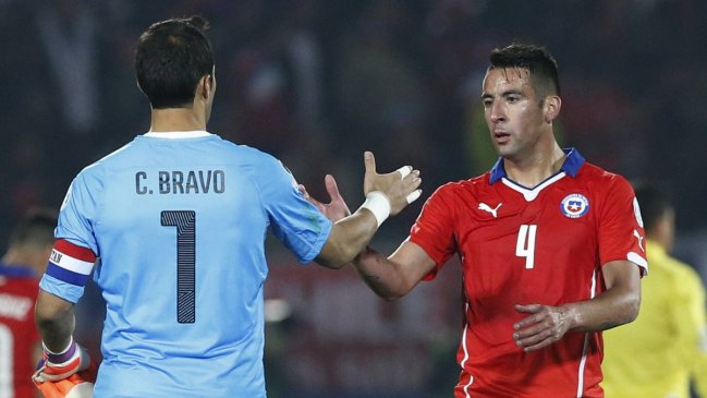 ¿Quién debe ser el capitán de Chile contra Argentina?