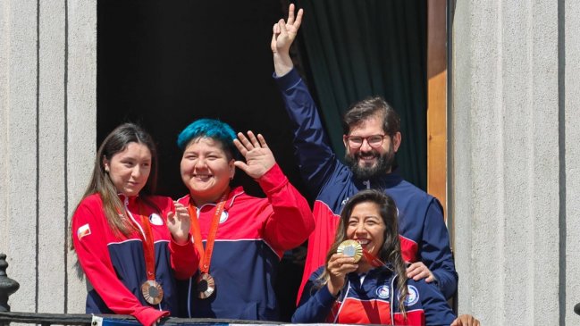 El Presidente Gabriel Boric recibió en La Moneda a los deportistas del Team ParaChile luego de París 2024