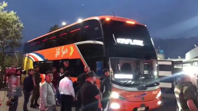 ¡Lamentable! Bus de River Plate fue apedreado en su llegada al Estadio Monumental