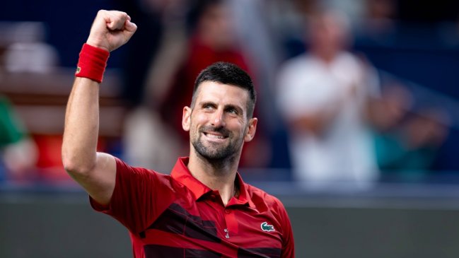 Novak Djokovic mostró su gran categoría y siguió avanzando en Shanghai