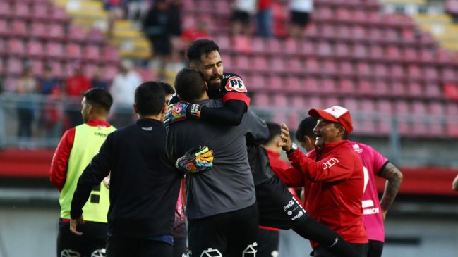 Ñublense amarga en penales a Puerto Montt y se convierte en semifinalista de la Copa Chile