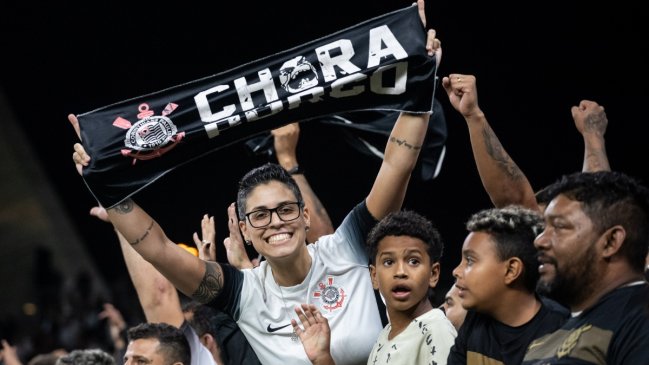 Hinchas de Corinthians lanzaron una cabeza de chancho a la cancha durante el clásico con Palmeiras