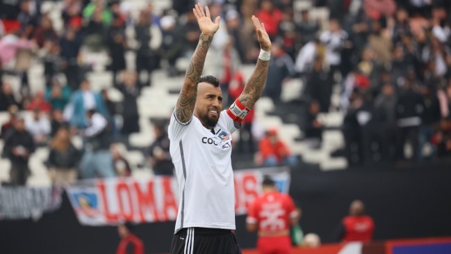 Arturo Vidal disfrutó del masivo apoyo de los hinchas de Colo Colo y realizó GRAN PROMESA para 2025