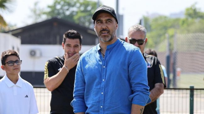 Volvió a su casa: Claudio Bravo visitó el estadio Monumental