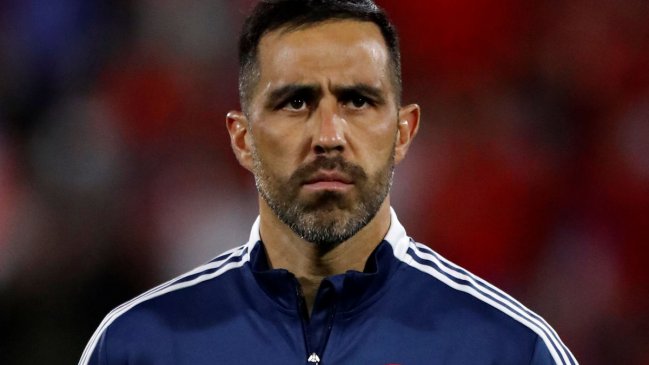 Claudio Bravo toma distancias ante la chance de reforzar a Colo Colo: "Pensé que extrañaría más el fútbol"