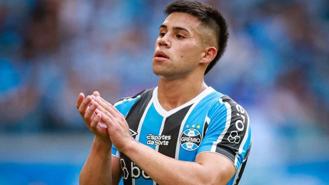 Alexander Aravena sufre desafortunada lesión en medio de su gran momento en Gremio