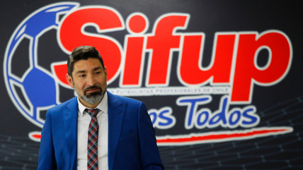 El Sifup pasa a la ofensiva y se reunió con la Dirección del Trabajo por "considerar ilegal" el torneo de Segunda