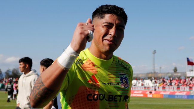 Con la cola entre las piernas: Brayan Cortés volverá a vestir la camiseta de Colo Colo