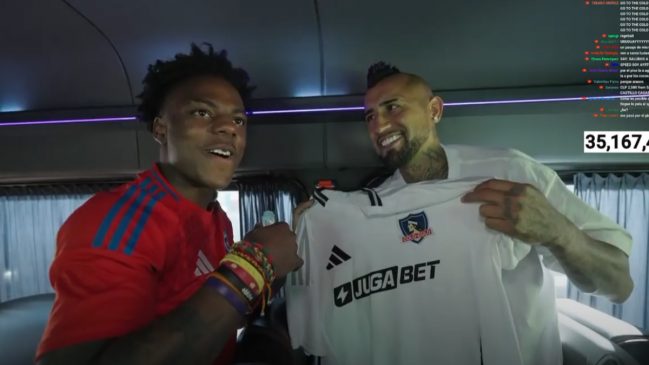 ¿Quién es Speed, el streamer estadounidense que posó con la camiseta de Colo Colo y compartió un día con Arturo Vidal?