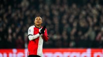 Feyenoord pegó y puso en aprietos a AC Milan en los play-offs de la UEFA Champions League