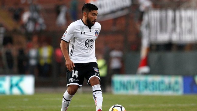 Las figuras del fútbol chileno que están cesantes y entrenan en el Sifup