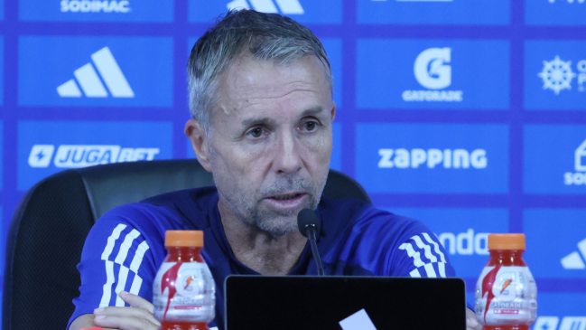 Gustavo Álvarez baja del avión a un titular de U de Chile de cara al partido ante Cobresal