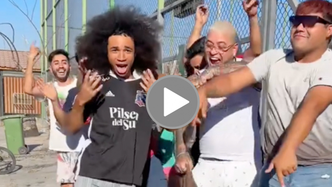 ¡De Alemania a La Pintana! Famoso tiktoker la rompe en redes bailando con camiseta de Colo Colo