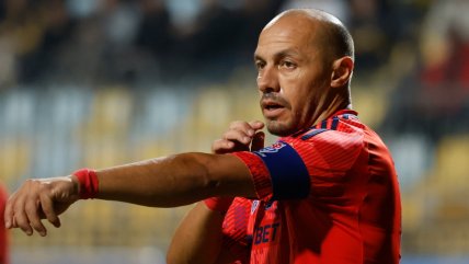 El reclamo de Marcelo Díaz: "¿Por qué a Colo Colo no le ponen roja?"