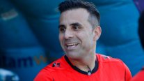 ¿Para acompañar la empanada? Piero Maza consignó insólito objeto lanzado en el Clásico de Colonias
