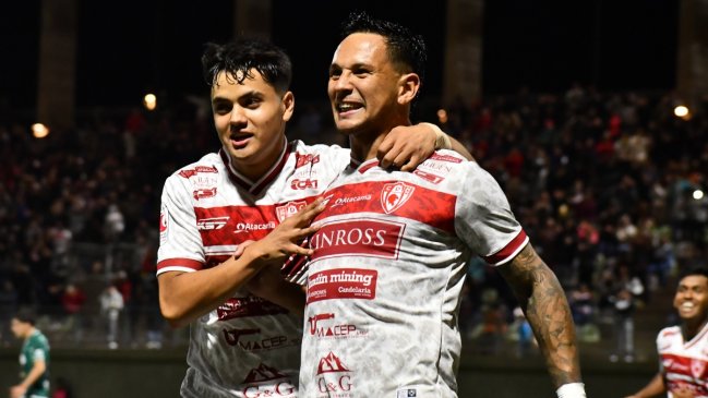 Copiapó se subió a la cima de la Primera B con valioso triunfo contra Santa Cruz