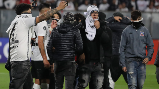 "Barristas imbéciles": El duro descargo de un multicampeón con Colo Colo tras sanción de Conmebol