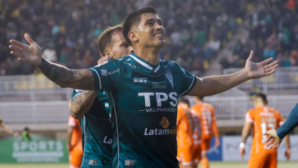 Juan Ignacio Duma se llevó los aplausos y el balón tras goleada de S Wanderers frente a Cobreloa